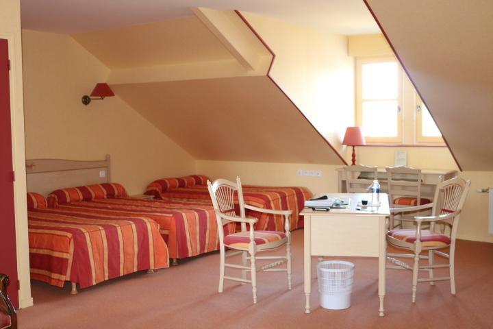 מלון Morannes sur Sarthe-Daumeray Logis Le Port Saint Aubin מראה חיצוני תמונה